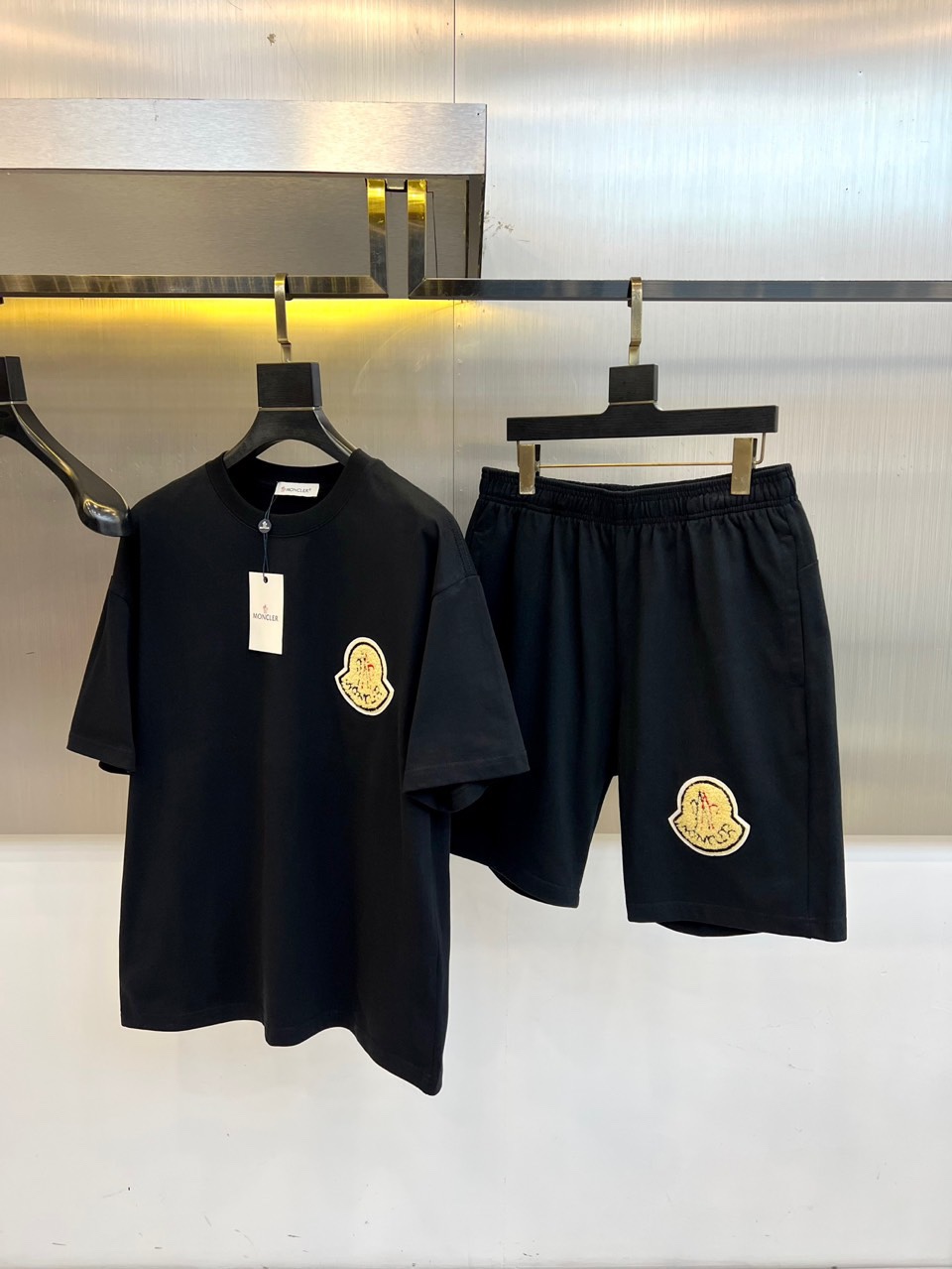 NO:506674,, cover, pure cotton set, custom fabric, pure cotton, upper body is transcendent, one size larger, size M-2XL (model 173-140 catties upper body M),, Moncler, alexander wang19860909、 蒙口、纯棉套装、定制面料、纯棉、上身超然、偏大一码、尺码M-2XL（模特173-140斤上身M）,,Moncler,alexander wang,Men's clothing