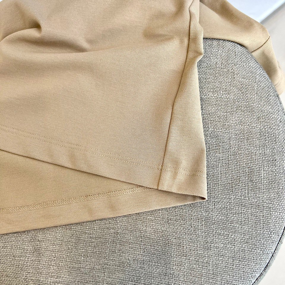 
巴宝莉、2025s经典标志性Logo点缀元素 经典时尚翻领 Polo衫短袖 ，贸易公司渠道订单，简约大