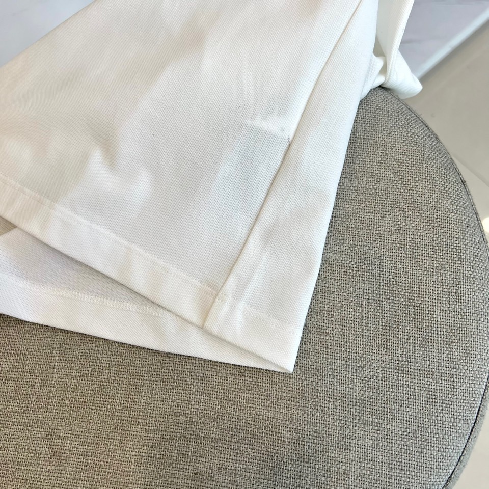 
巴宝莉、2025s经典标志性Logo点缀元素 经典时尚翻领 Polo衫短袖 ，贸易公司渠道订单，简约大