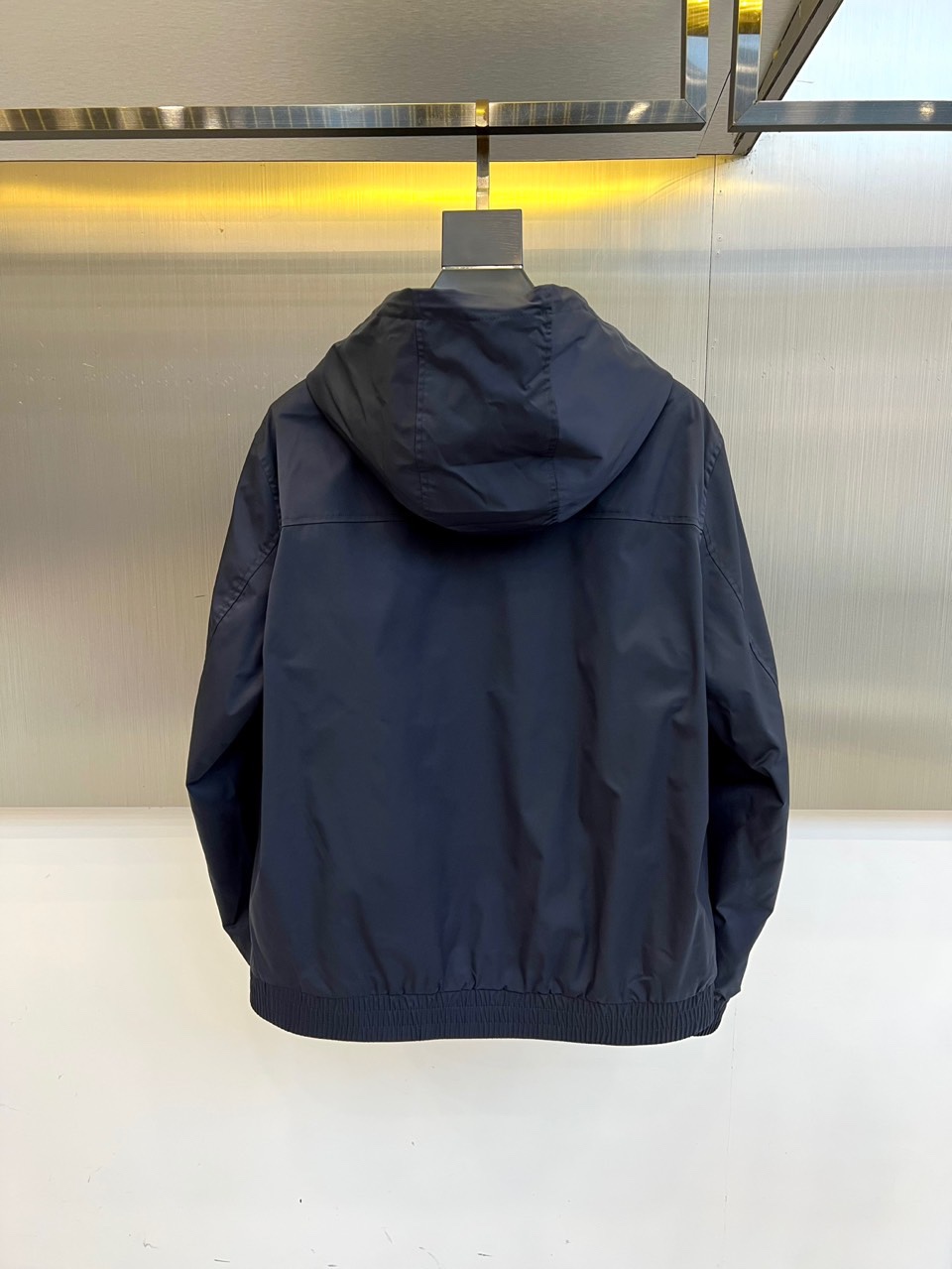 
Kiton 奇顿 2025ss 秋冬新品男士拉链连帽夹克外套，帽子可脱卸， 高奢内敛低调，轻松驾驭不挑