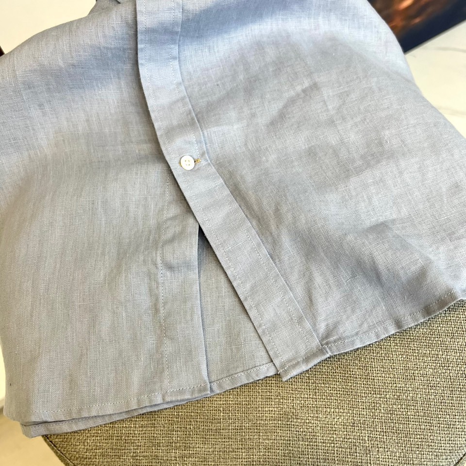 
BC-Brunello Cucinelli 棉麻极简衬衫 | 自然呼吸 优雅随行

纯白棉麻小尖领衬衫