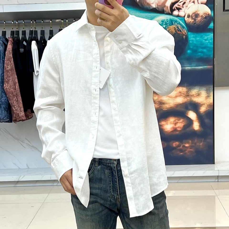 
BC-Brunello Cucinelli 棉麻极简衬衫 | 自然呼吸 优雅随行

纯白棉麻小尖领衬衫