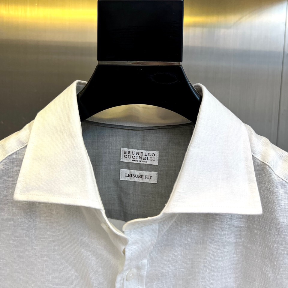 
BC-Brunello Cucinelli 棉麻极简衬衫 | 自然呼吸 优雅随行

纯白棉麻小尖领衬衫