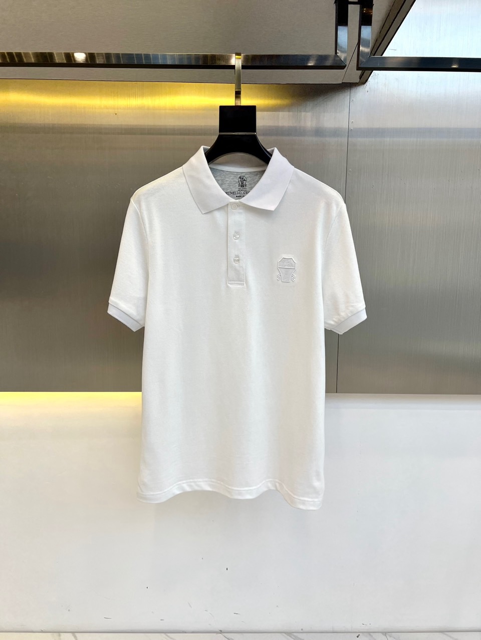 
BC、25s春夏新款网眼丝光棉布基础翻领短Tee，经典徽章刺绣图案商务休闲短袖Polo衫！这款Polo