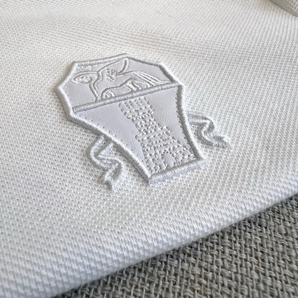 
BC、25s春夏新款网眼丝光棉布基础翻领短Tee，经典徽章刺绣图案商务休闲短袖Polo衫！这款Polo