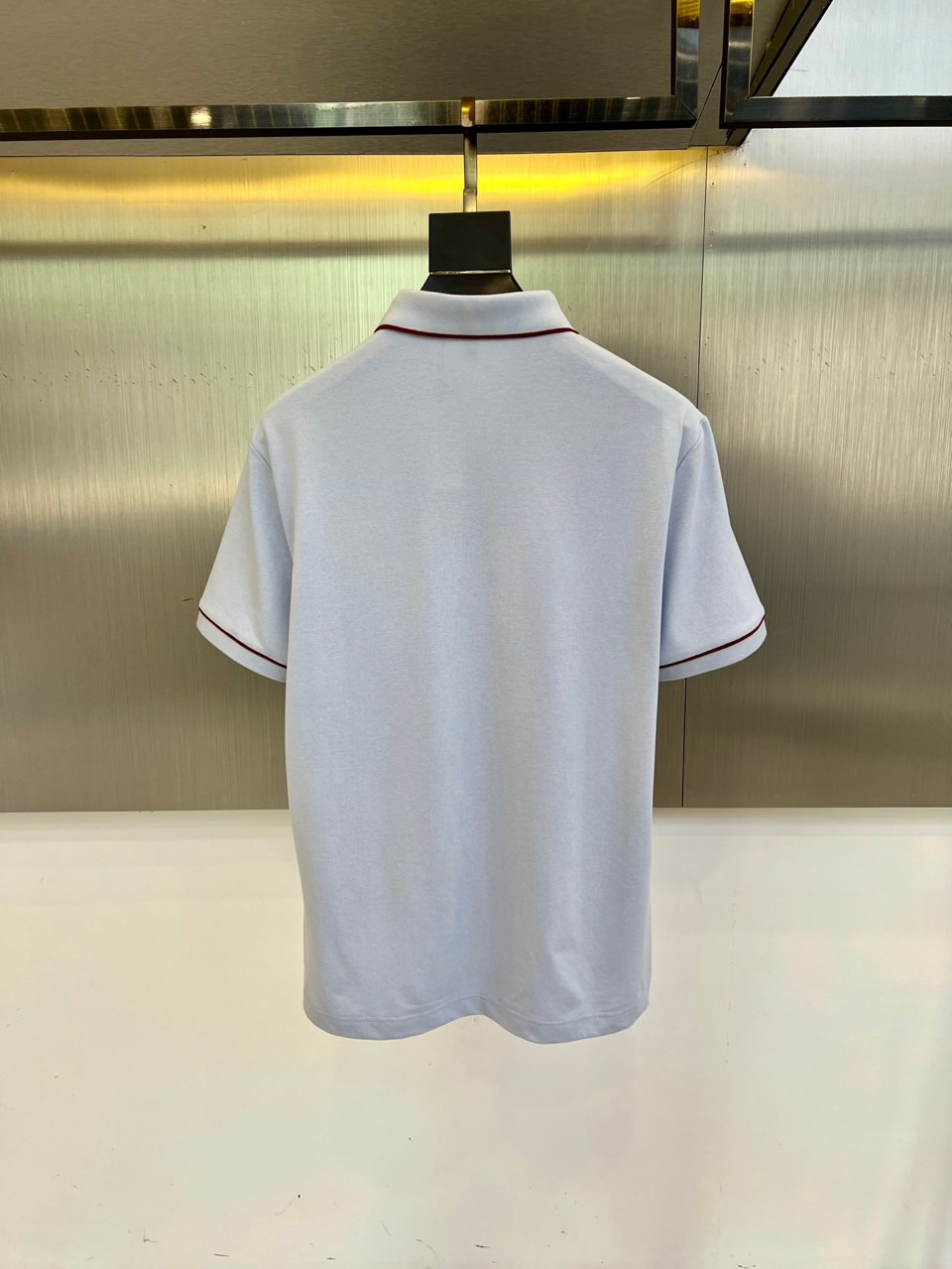 
1v、2025s经典标志性Logo点缀元素 经典时尚翻领 Polo衫短袖 ，贸易公司渠道订单，简约大气