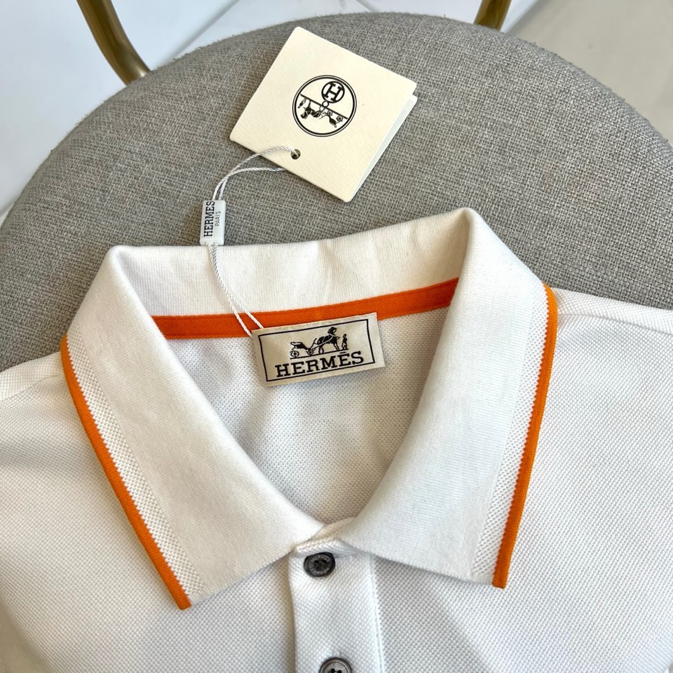 
爱马仕、2025s经典标志性Logo点缀元素 经典时尚翻领 Polo衫短袖 ，贸易公司渠道订单，简约大