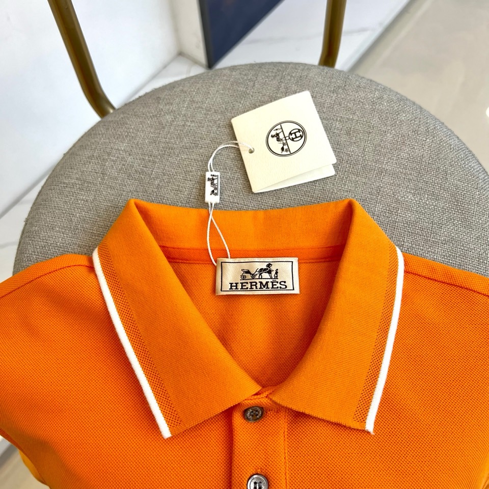 
爱马仕、2025s经典标志性Logo点缀元素 经典时尚翻领 Polo衫短袖 ，贸易公司渠道订单，简约大