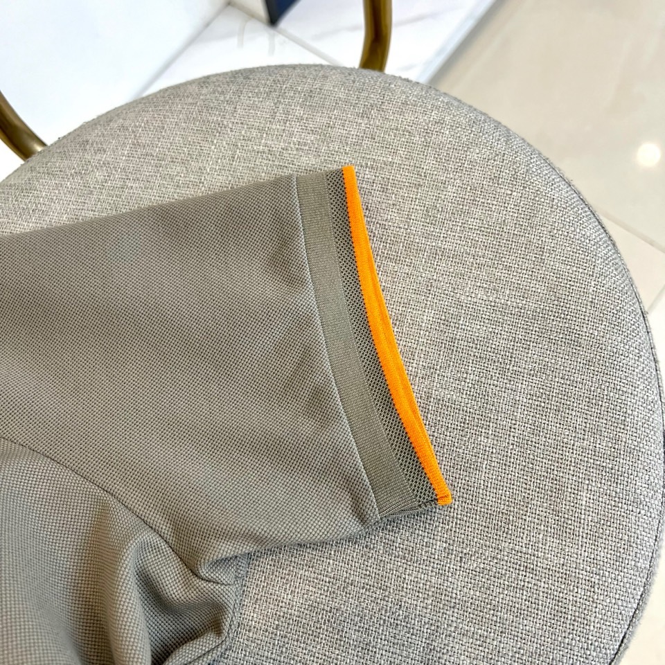 
爱马仕、2025s经典标志性Logo点缀元素 经典时尚翻领 Polo衫短袖 ，贸易公司渠道订单，简约大