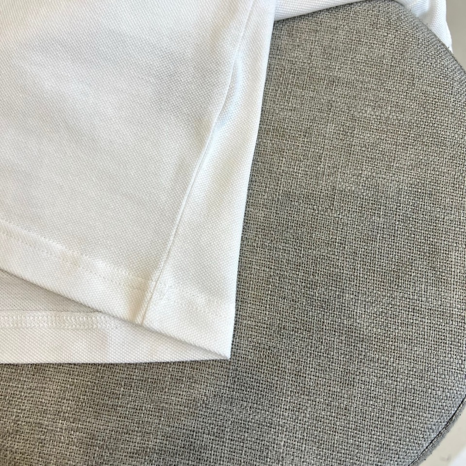 
普拉达、25s新品发售，男士翻领半拉链短袖T恤POLO衫，进口驻地丝光棉短袖T恤，温儒柔软 细腻柔软 