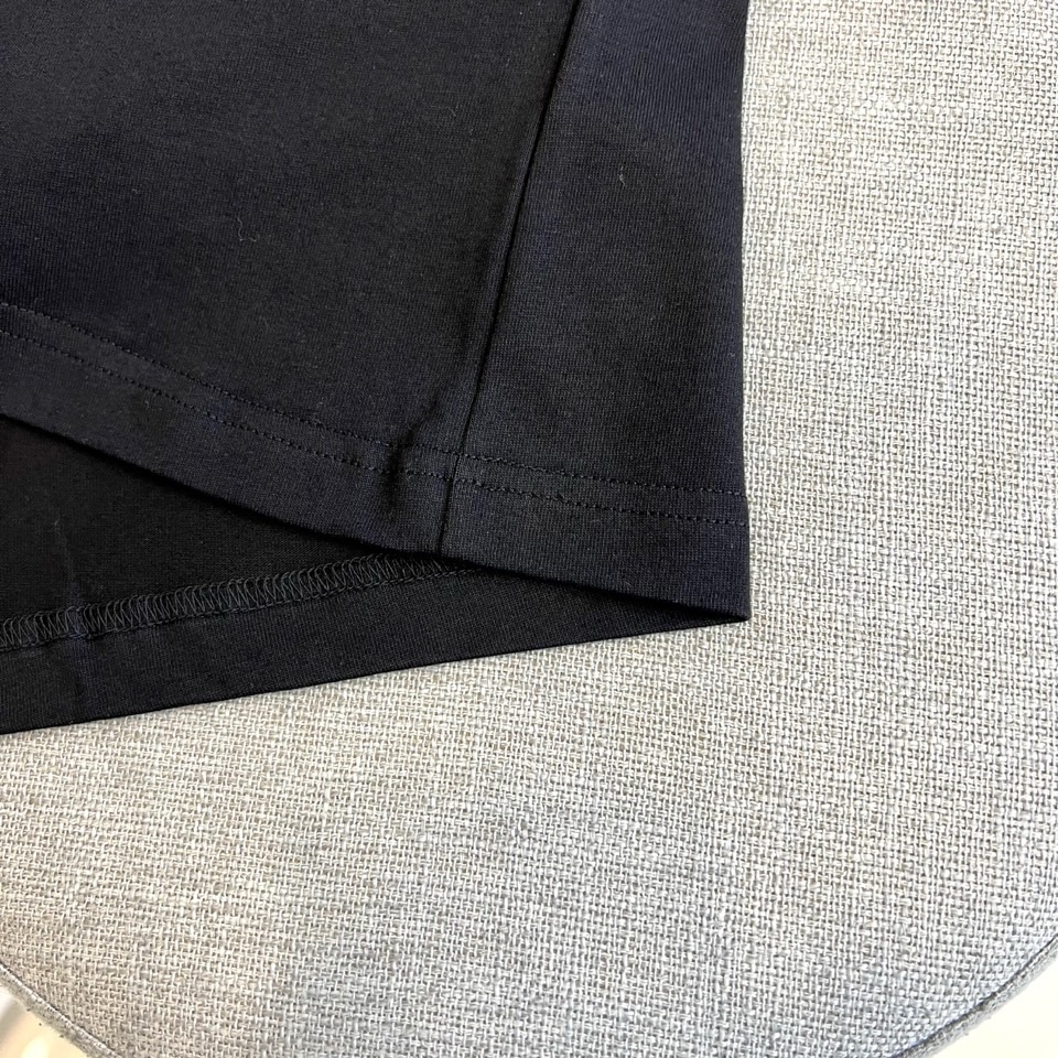 
Dio迪奥、25新款 男士棉质印花图案休闲宽松短袖t恤，图案印花，采用高密度莫代尔冰感面料，同布罗纹圆