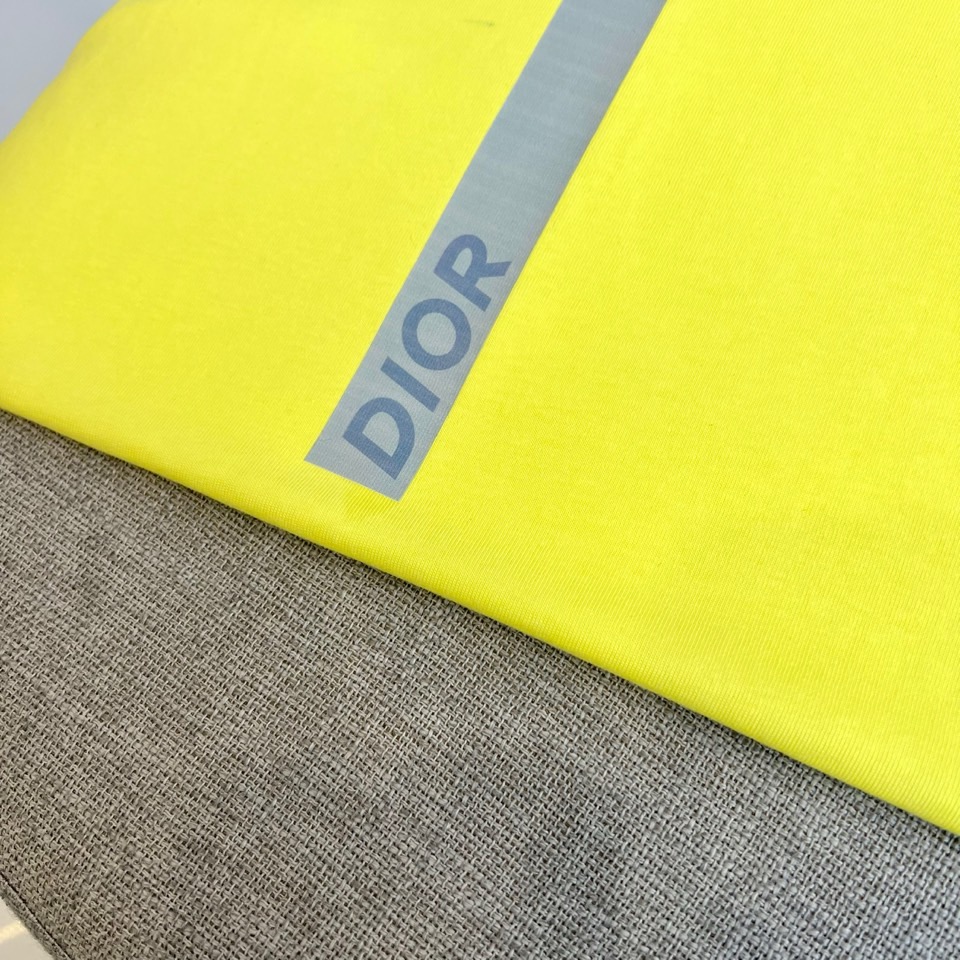 
Dio迪奥、25新款 男士棉质印花图案休闲宽松短袖t恤，图案印花，采用高密度莫代尔冰感面料，同布罗纹圆