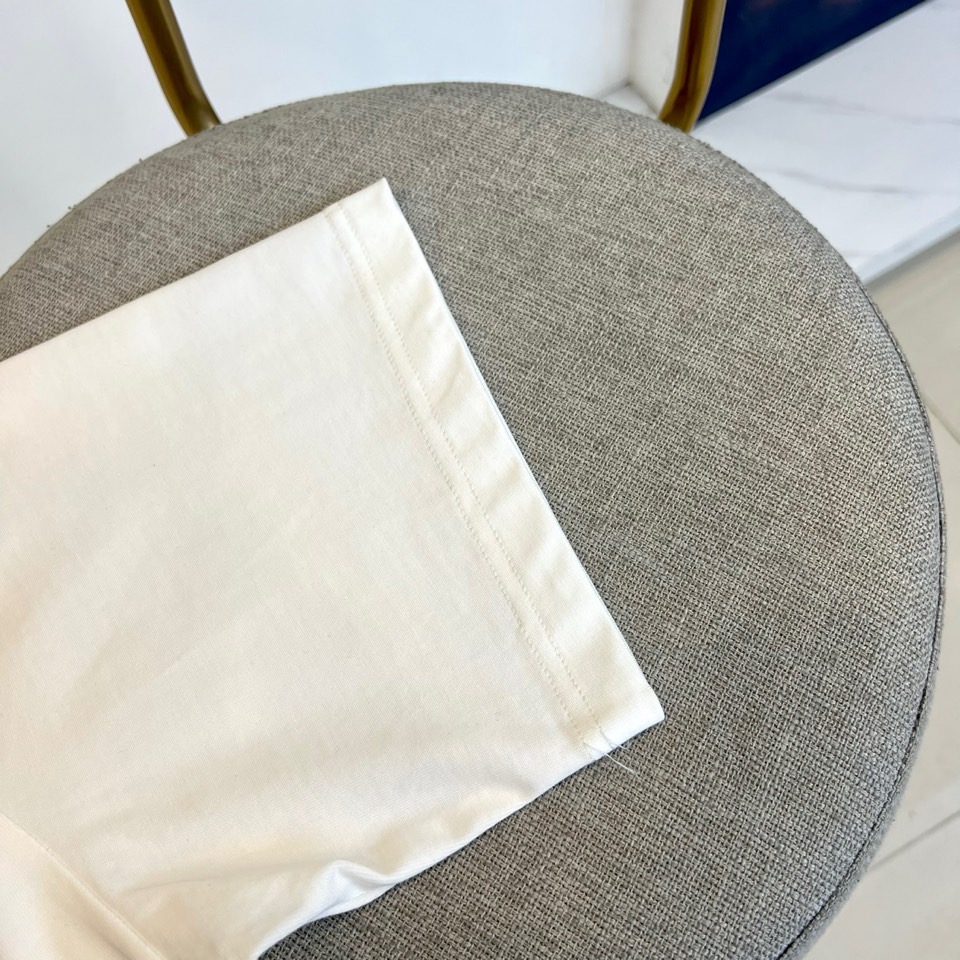 
Dio迪奥、25新款 男士棉质印花图案休闲宽松短袖t恤，图案印花，采用高密度莫代尔冰感面料，同布罗纹圆