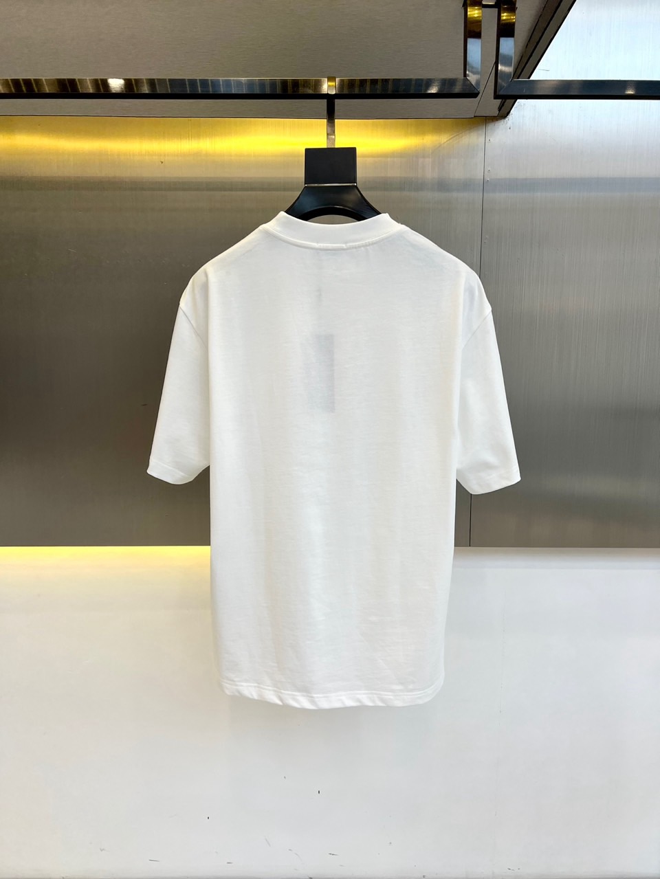 
Dio迪奥、25新款 男士棉质印花图案休闲宽松短袖t恤，图案印花，采用高密度莫代尔冰感面料，同布罗纹圆