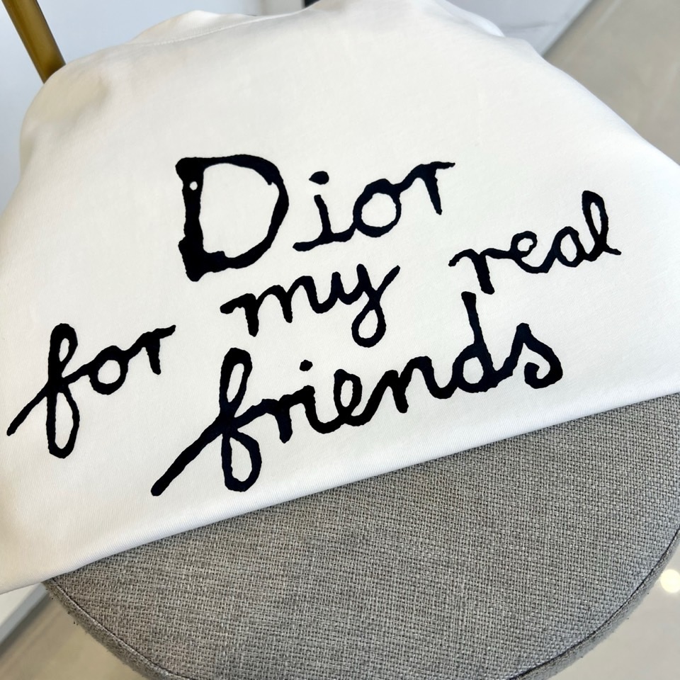 
Dio迪奥、25新款 男士棉质印花图案休闲宽松短袖t恤，图案印花，采用高密度莫代尔冰感面料，同布罗纹圆