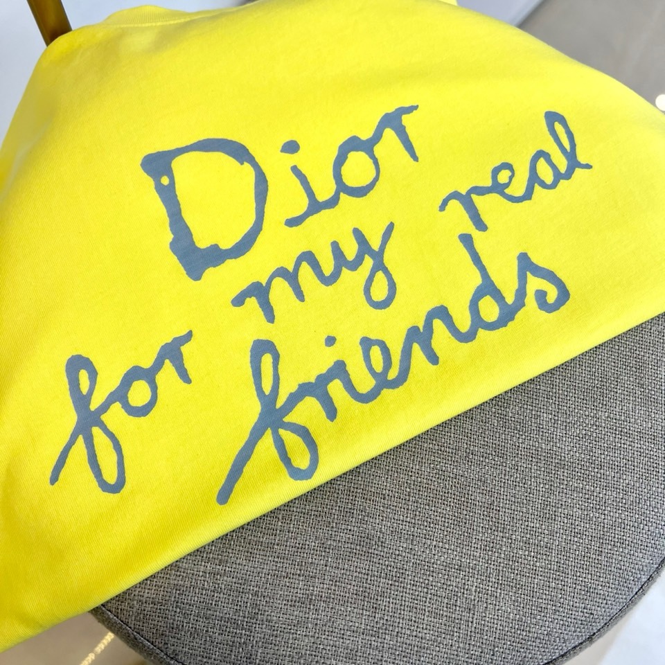 
Dio迪奥、25新款 男士棉质印花图案休闲宽松短袖t恤，图案印花，采用高密度莫代尔冰感面料，同布罗纹圆