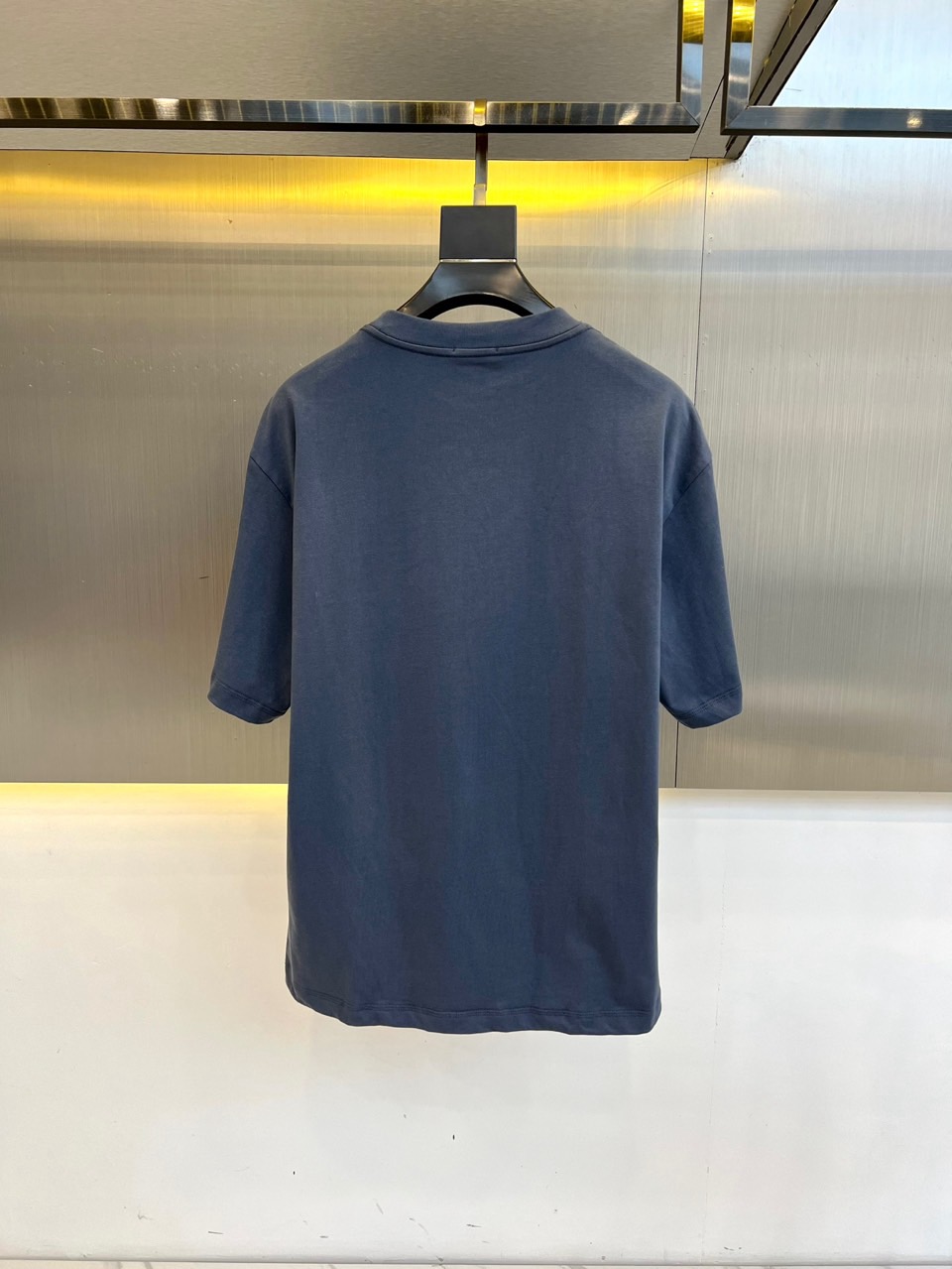 
Dio迪奥、25新款 男士棉质印花图案休闲宽松短袖t恤，图案印花，采用高密度莫代尔冰感面料，同布罗纹圆