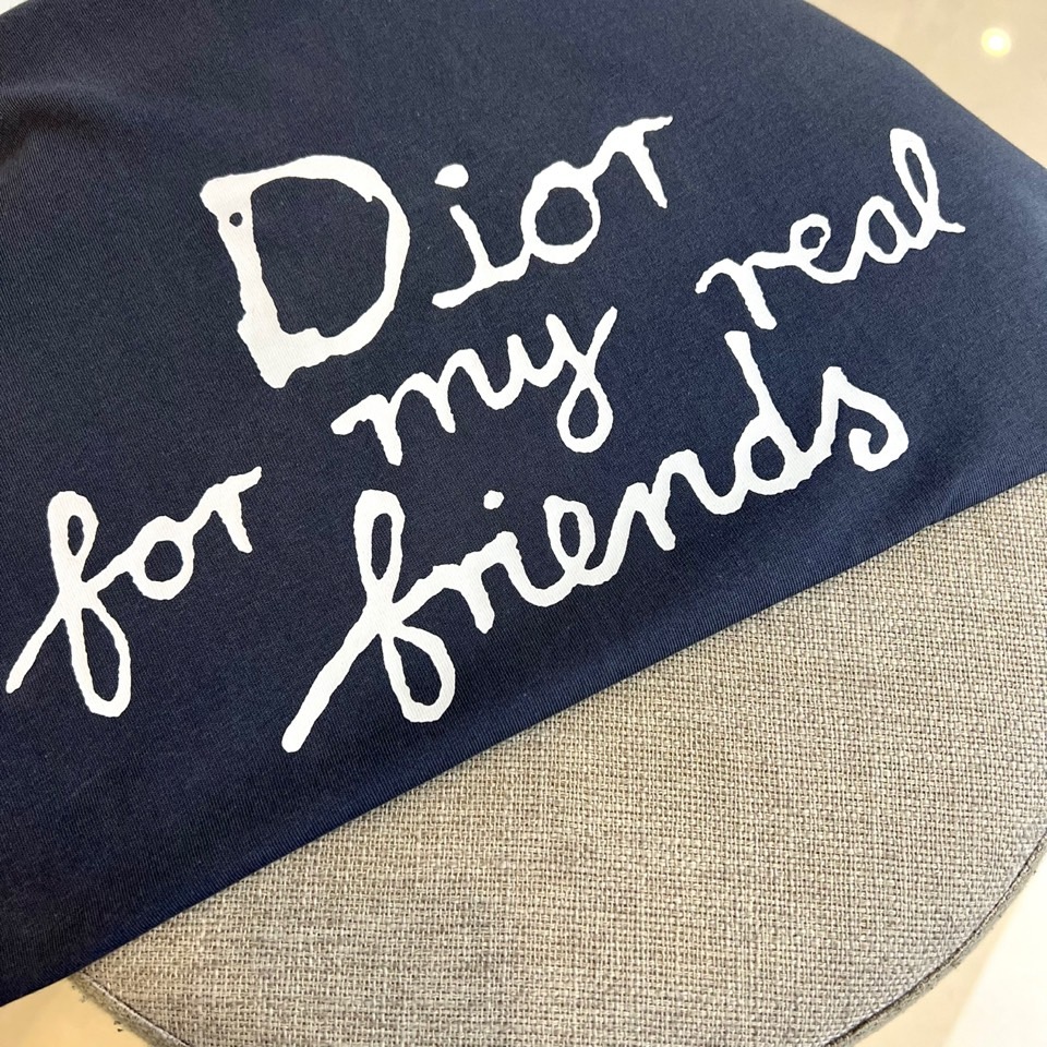 
Dio迪奥、25新款 男士棉质印花图案休闲宽松短袖t恤，图案印花，采用高密度莫代尔冰感面料，同布罗纹圆