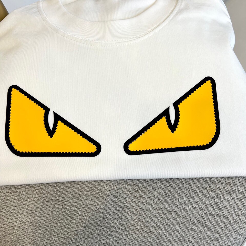 芬迪、2025夏季男士圆领时尚立体字母休闲欧棉短袖T恤，甄选客供进口100%纯棉材质制成，领口高密罗纹拼