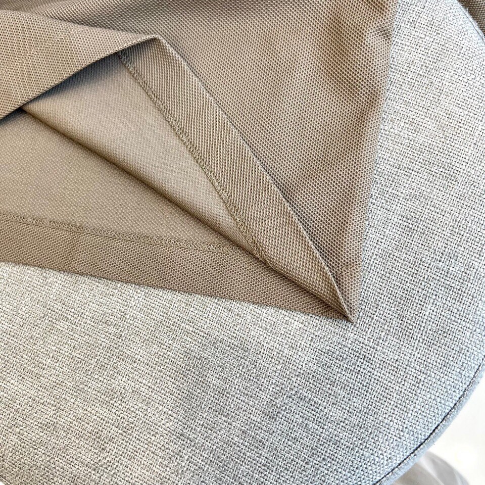 爱马仕、2025夏季新款男士翻领短袖Polo衫。选用100%海岛长绒棉因产量稀少而格外珍贵的Pima棉(