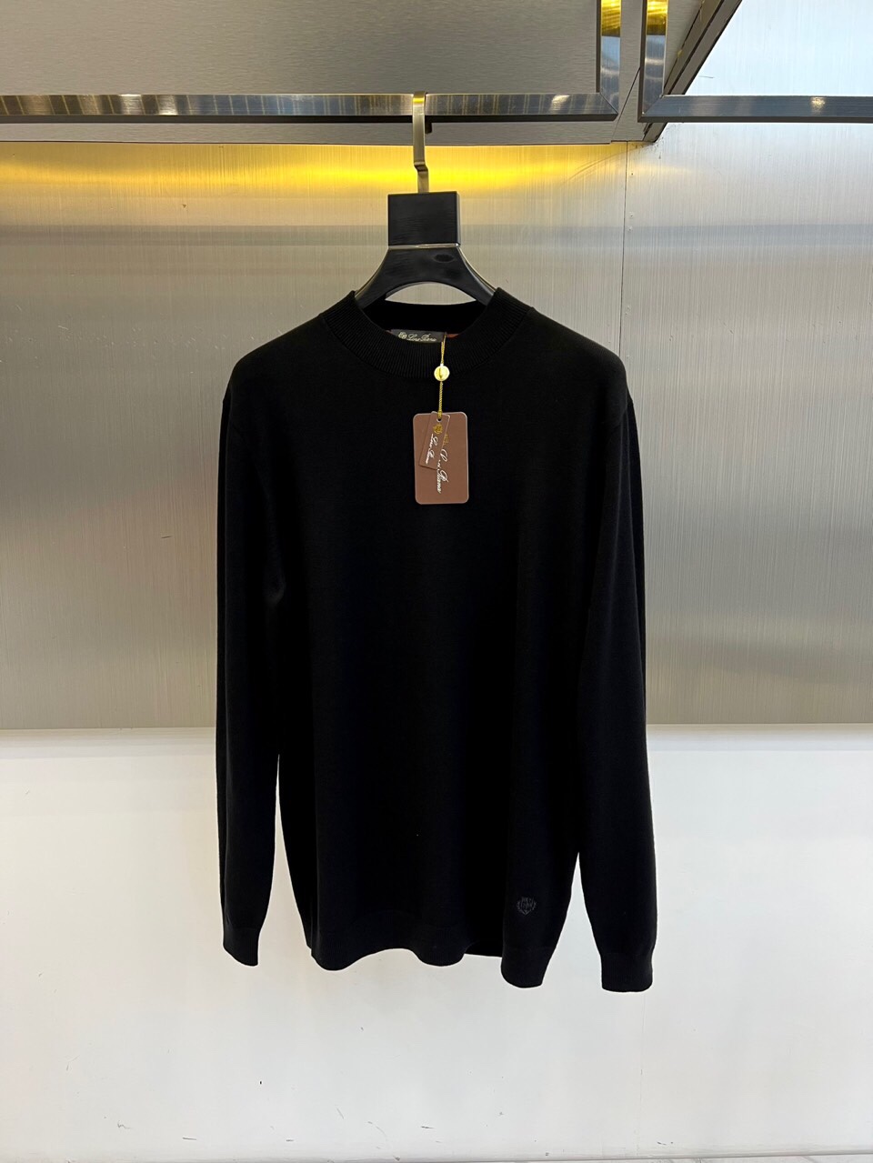 lP🆕、25FW/新品圆领套头羊毛衫，定制抗起球精细绵羊毛，腈纶29.3%聚酯纤维27.1%莱赛尔纤维2