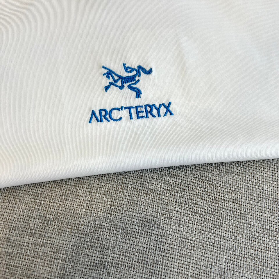 Arcteryx 始祖鸟、2025夏季男士圆领时尚立体字母休闲欧棉短袖T恤，甄选客供进口95%纯棉材质添
