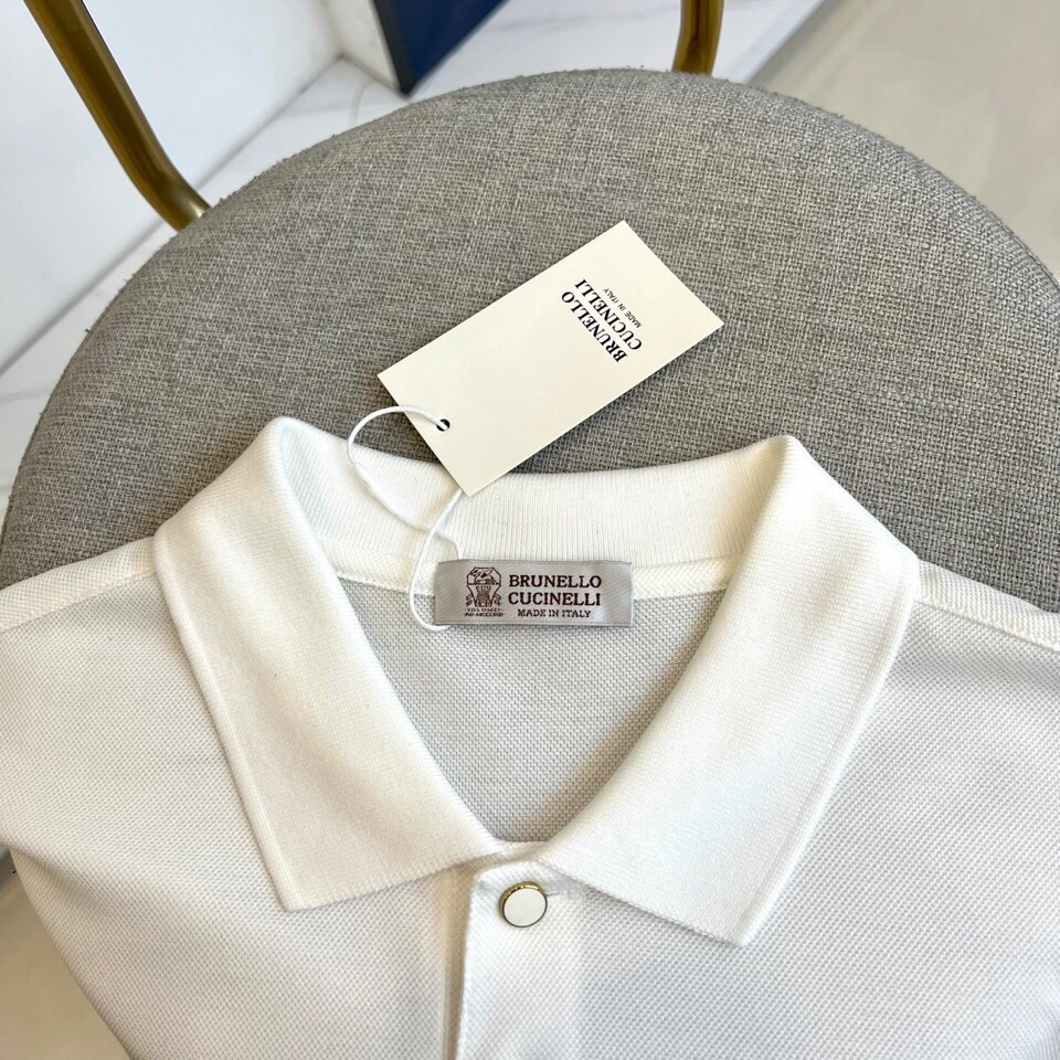 
BC、2025s经典标志性Logo点缀元素 经典时尚翻领 Polo衫短袖 ，贸易公司渠道订单，简约大气