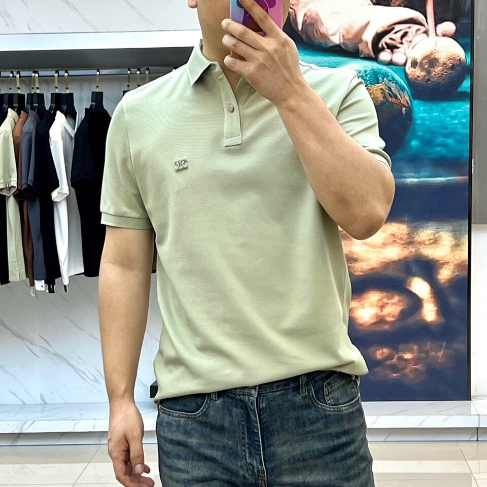 
塞琳、2025s经典标志性Logo点缀元素 经典时尚翻领 Polo衫短袖 ，贸易公司渠道订单，简约大气