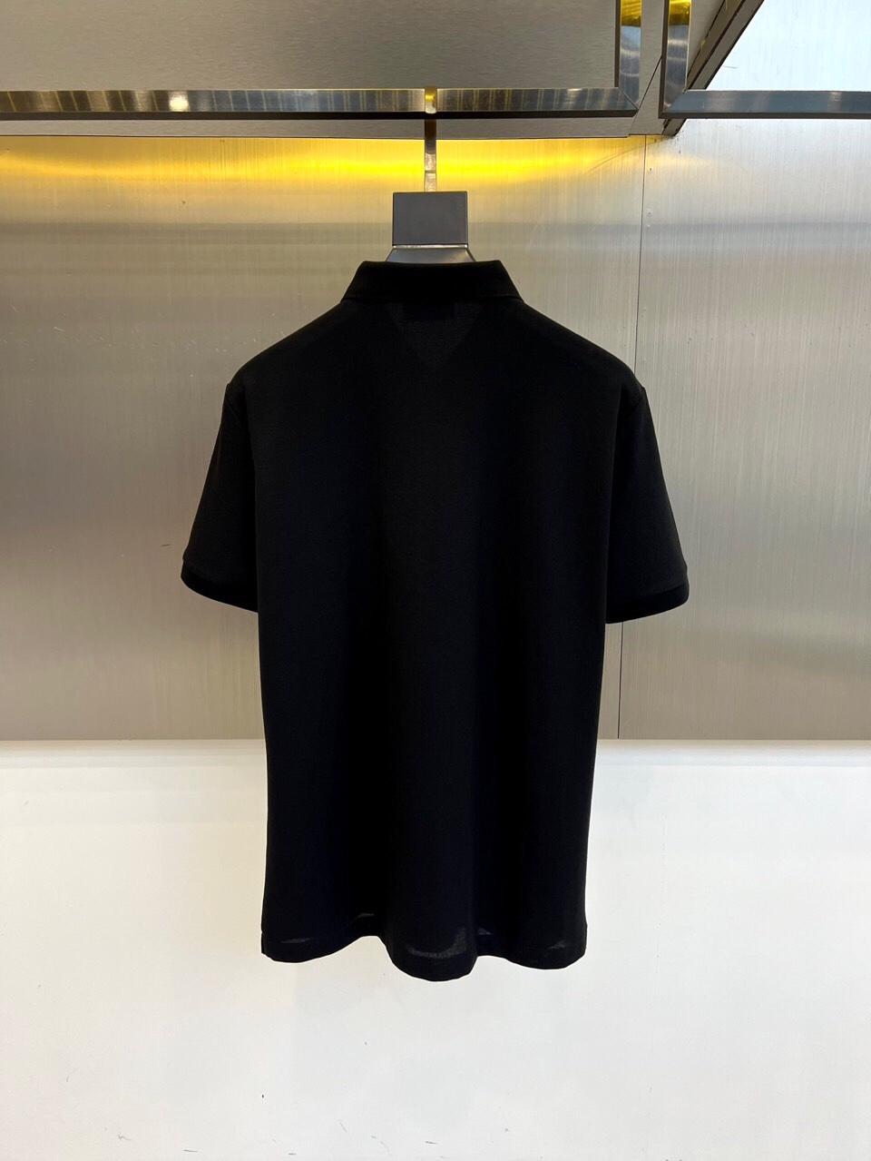 
Gucci、2025s经典标志性Logo点缀元素 经典时尚翻领 Polo衫短袖 ，贸易公司渠道订单，简