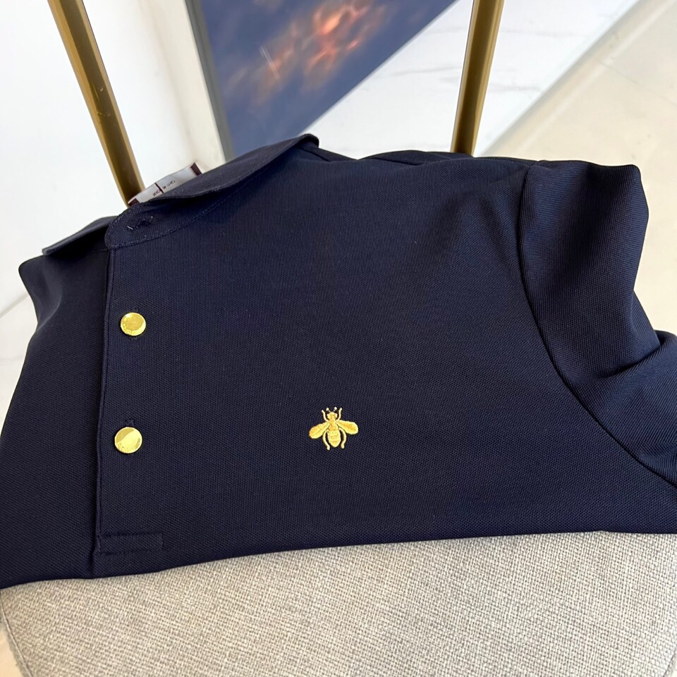 
Gucci、2025s经典标志性Logo点缀元素 经典时尚翻领 Polo衫短袖 ，贸易公司渠道订单，简