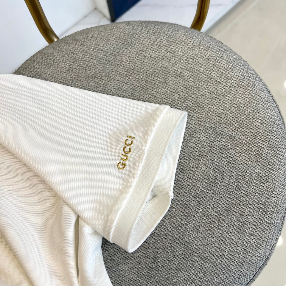 
Gucci、2025s经典标志性Logo点缀元素 经典时尚翻领 Polo衫短袖 ，贸易公司渠道订单，简