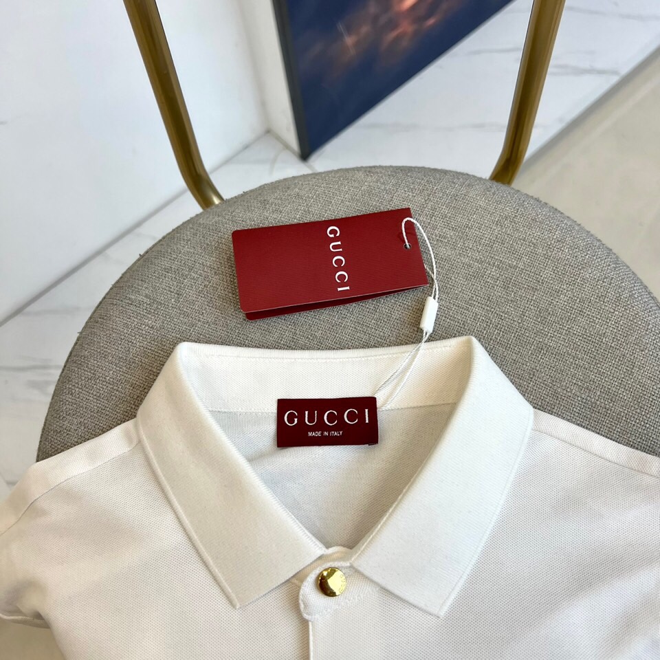 
Gucci、2025s经典标志性Logo点缀元素 经典时尚翻领 Polo衫短袖 ，贸易公司渠道订单，简