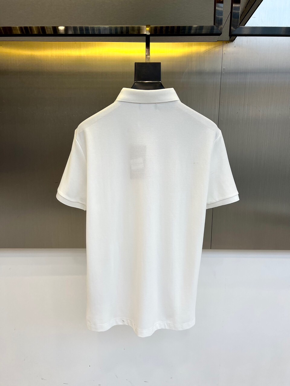 
Gucci、2025s经典标志性Logo点缀元素 经典时尚翻领 Polo衫短袖 ，贸易公司渠道订单，简