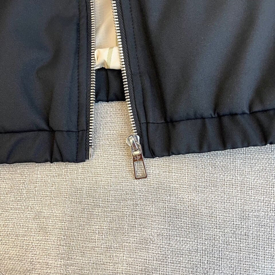 
Loro Piana诺悠翩雅、意大利lP🆕2005秋冬新款男士商务休闲男士双立领羊毛夹克外套，光泽自然