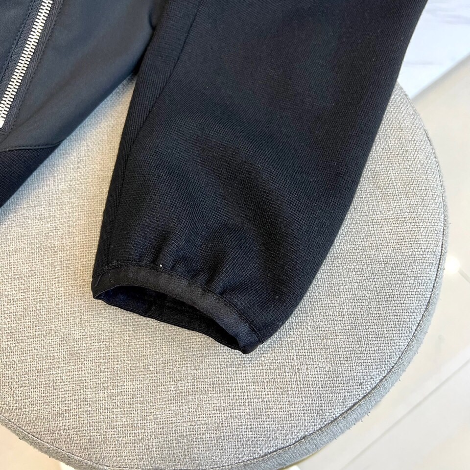 
Loro Piana诺悠翩雅、意大利lP🆕2005秋冬新款男士商务休闲男士双立领羊毛夹克外套，光泽自然