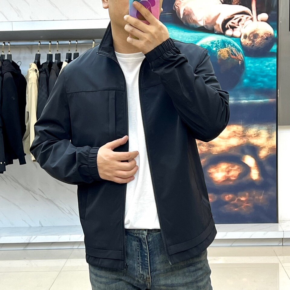 
Zenga杰尼亚、Z亚家2025新款胸前口袋防风商务休闲翻领夹克外套。时尚立领设计男士外套，时尚休闲外