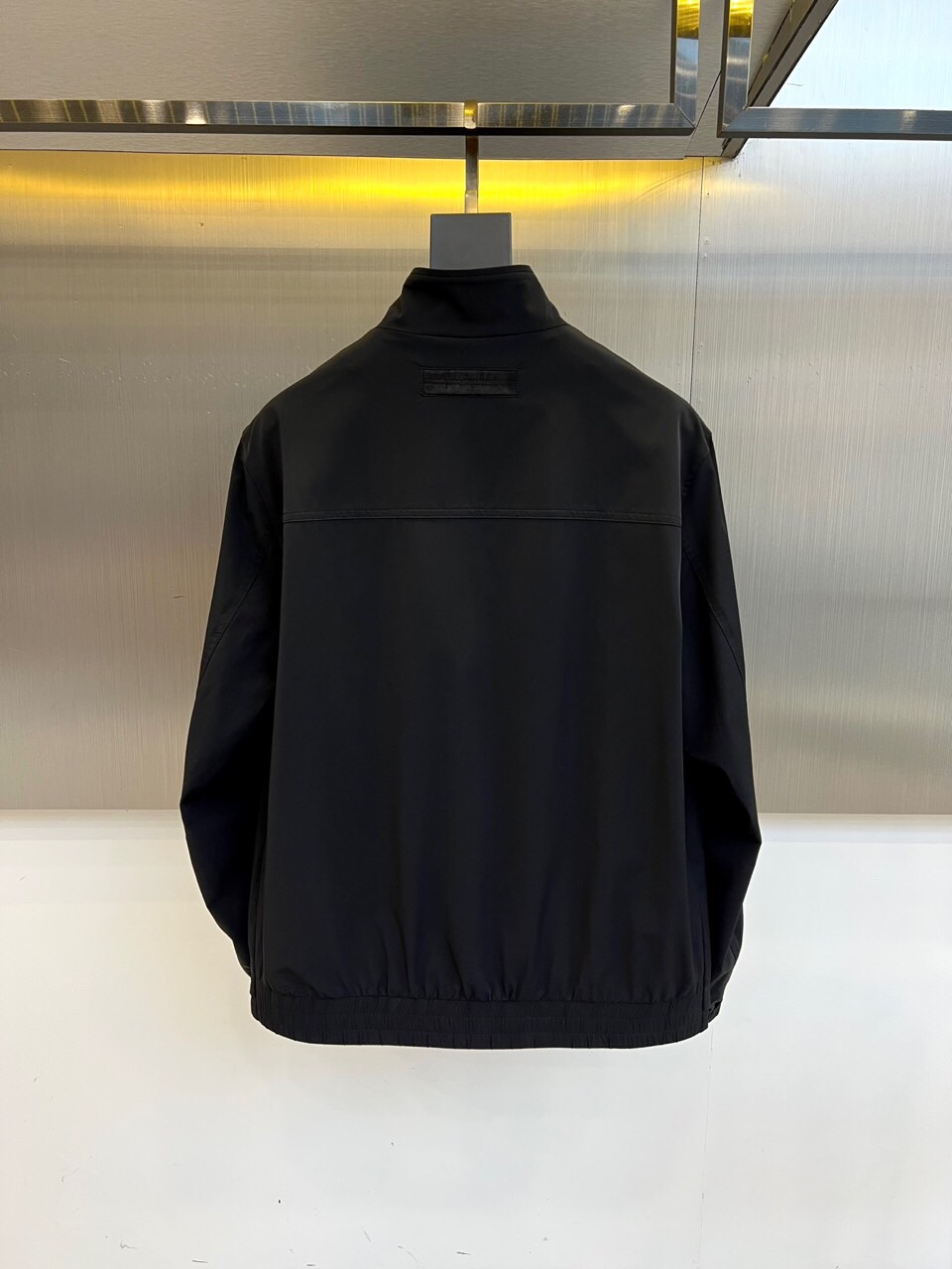 
Zenga杰尼亚、Z亚家2025新款胸前口袋防风商务休闲翻领夹克外套。时尚立领设计男士外套，时尚休闲外