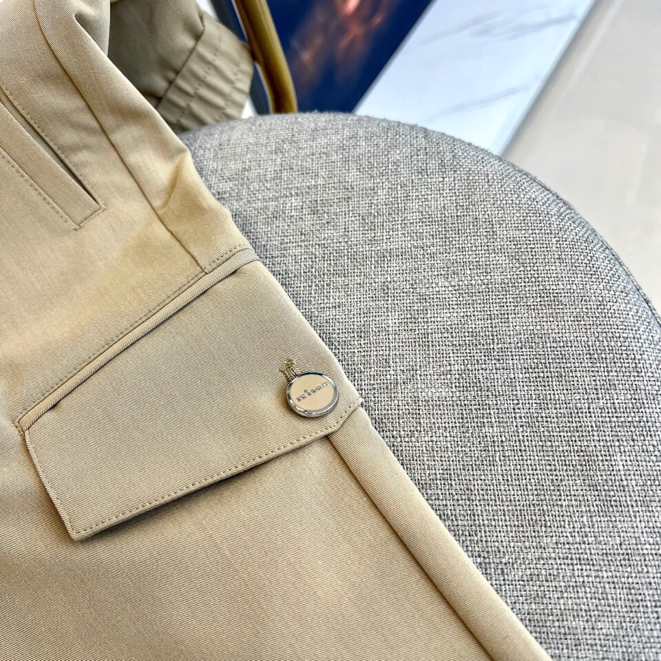 
意大利kiton-2025春夏新款男士天丝棉麻休闲裤。独家专供进口原版天丝棉麻面料，透气柔软透气很强，