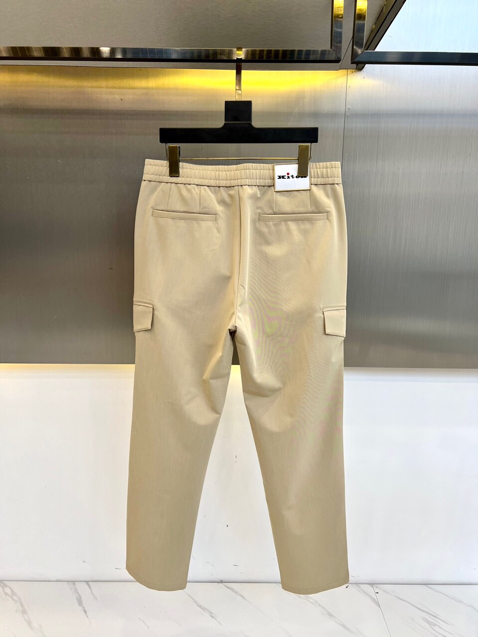 
意大利kiton-2025春夏新款男士天丝棉麻休闲裤。独家专供进口原版天丝棉麻面料，透气柔软透气很强，