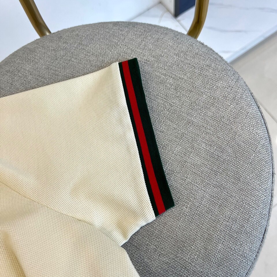 
Gucci、2025s经典标志性Logo点缀元素 经典时尚翻领 Polo衫短袖 ，贸易公司渠道订单，简