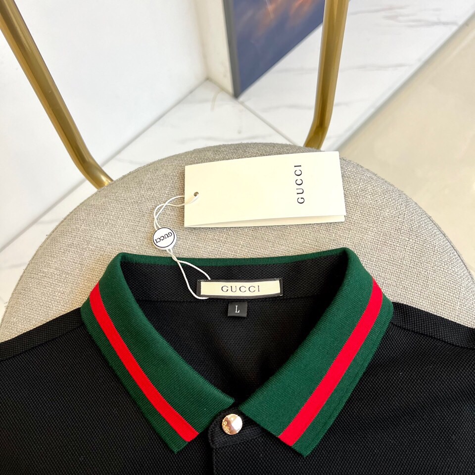 
Gucci、2025s经典标志性Logo点缀元素 经典时尚翻领 Polo衫短袖 ，贸易公司渠道订单，简
