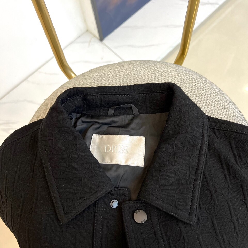 
Dio迪奥、2025秋冬 全品相订单，订制针织提花男士立领休闲夹克外套 运用比例和提花纹理质感呈现设计