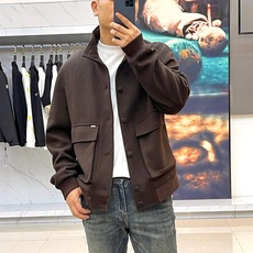 Zegna杰尼亚、25s秋冬系列立领夹克 | 意式极简。精选100%尼龙外层与100%聚酯纤维内衬,打造 Zegna杰尼亚、25s秋冬系列立领夹克 | 意式极简。精选100%尼龙外层与100%聚酯纤维内衬,打造