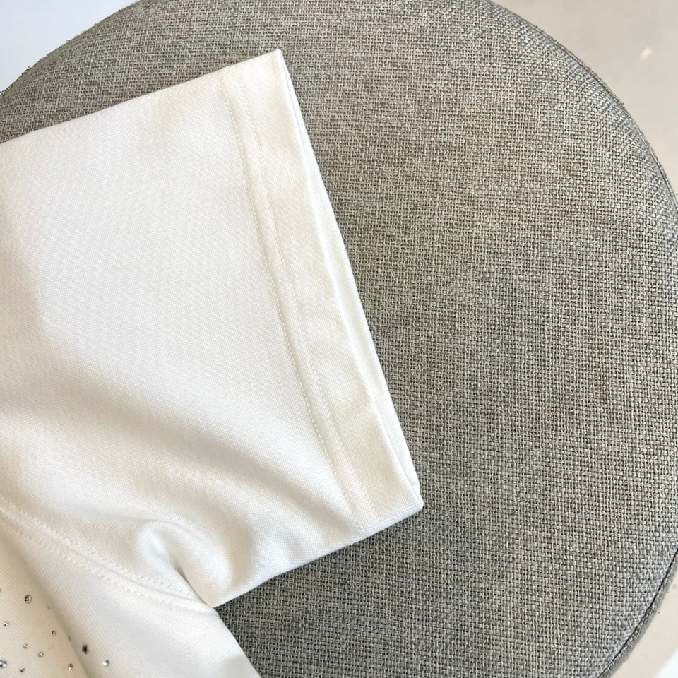 CHROME HEARTS克罗心、2025秋冬中袖打底衫。将标志性哥特字体