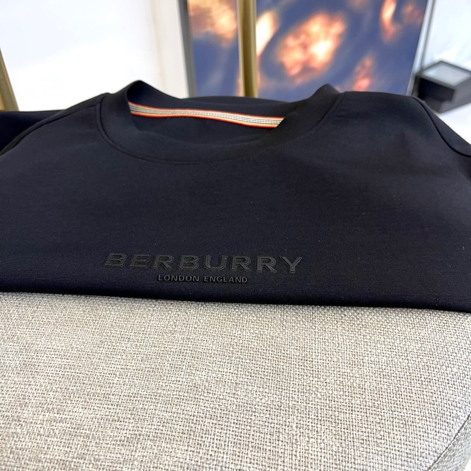 Bur巴宝莉、2025秋冬中袖打底衫，