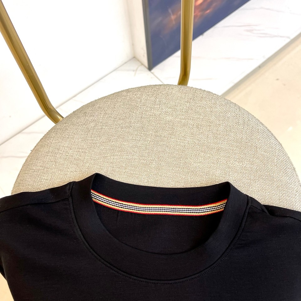 Bur巴宝莉、2025秋冬中袖打底衫，