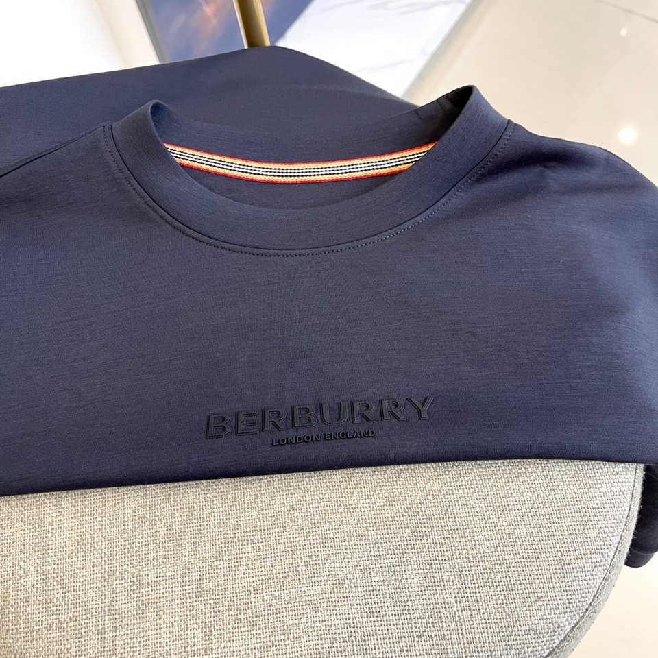 Bur巴宝莉、2025秋冬中袖打底衫，