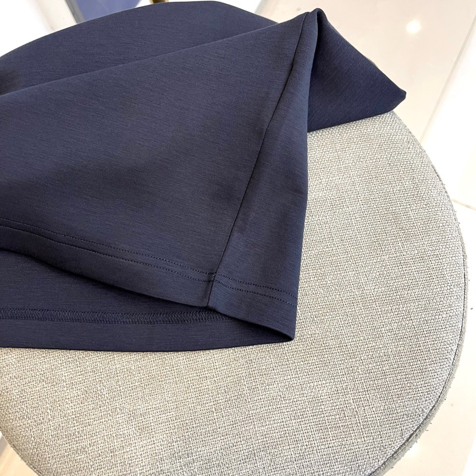 Bur巴宝莉、2025秋冬中袖打底衫，