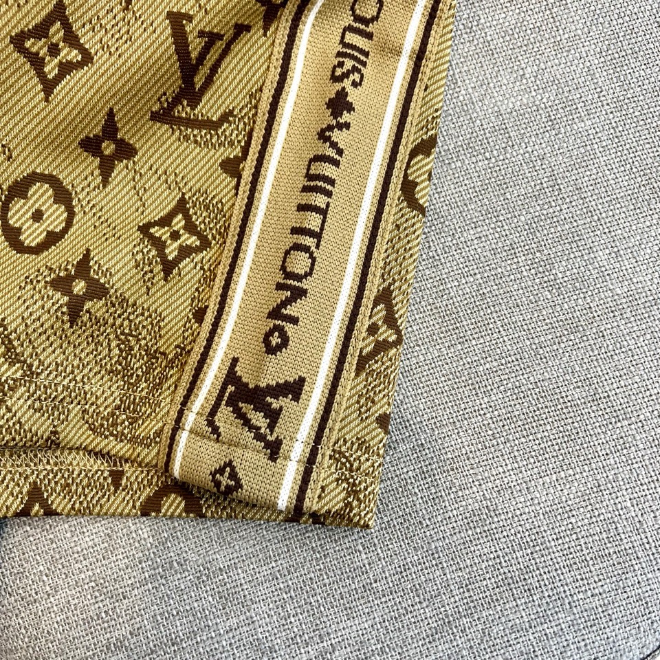 Lv、2025ss夏季新品发售，经典logo标识时尚休闲运动五分裤/短裤！甄选客供定制材质，平整简约，亲