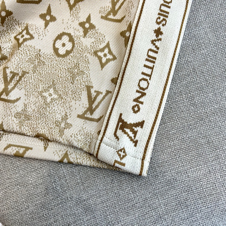 Lv、2025ss夏季新品发售，经典logo标识时尚休闲运动五分裤/短裤！甄选客供定制材质，平整简约，亲